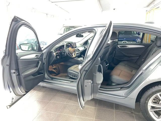 BMW 520 520d Business Line Sedan xDrive
