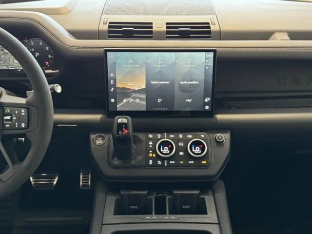 Land Rover Defender 110 Black Pack