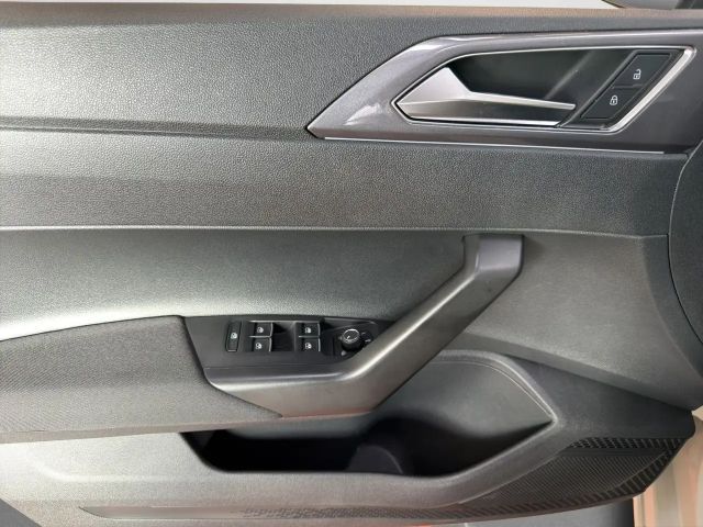 Volkswagen Polo 1.0 TSI DSG Style