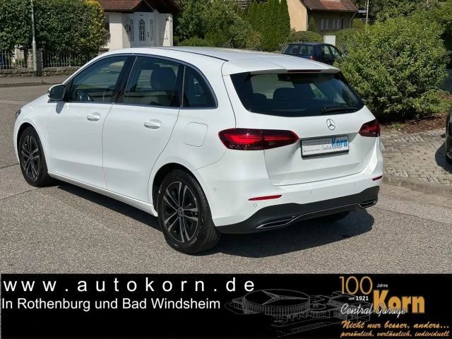 Mercedes-Benz B 200 Progressive Sedan