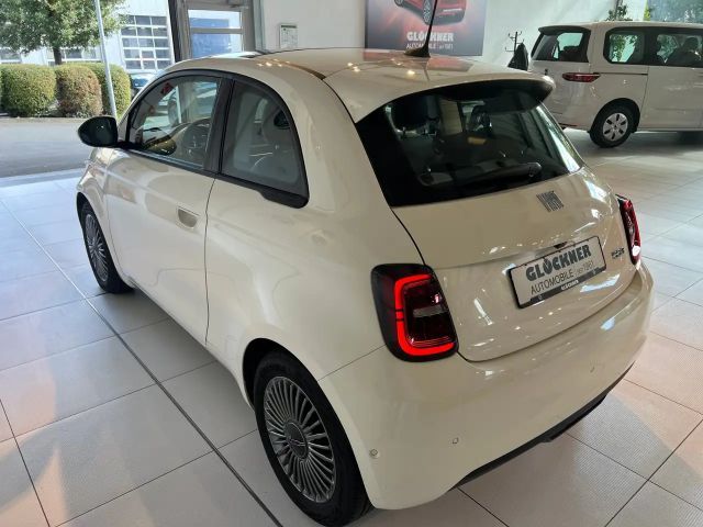 Fiat 500e 3+1