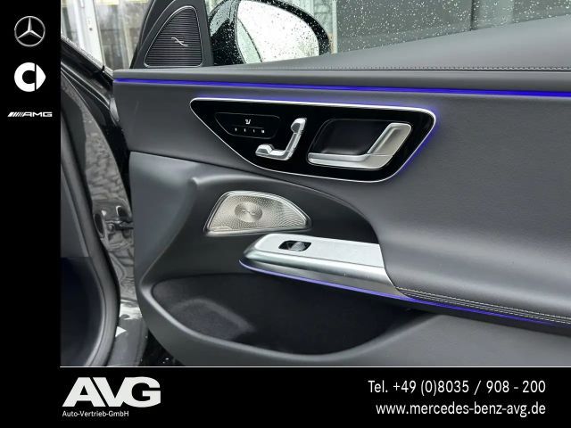 Mercedes-Benz E 220 AMG Line E 220 d Sedan