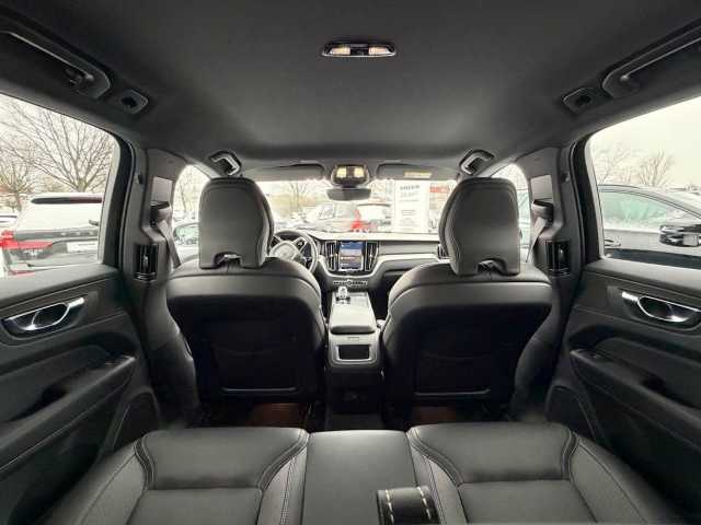 Volvo XC60 AWD Dark Plus