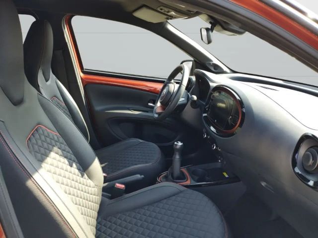 Toyota Aygo X 1.0 VVT-i Explore Hatchback