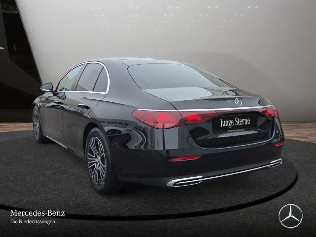 Mercedes-Benz E 200 AVANTGARDE Sedan