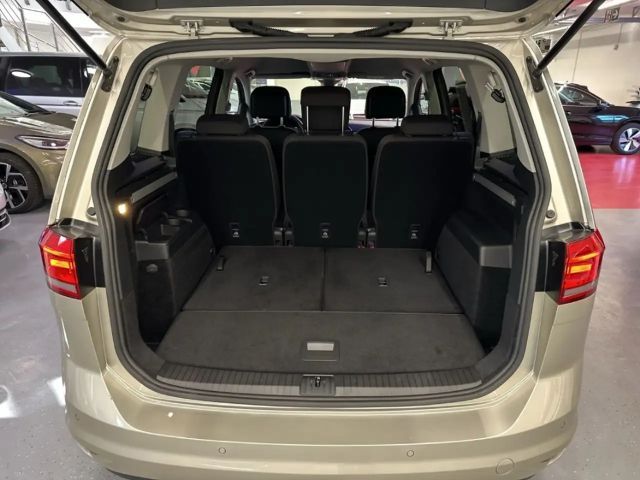 Volkswagen Touran 1.5 TSI DSG