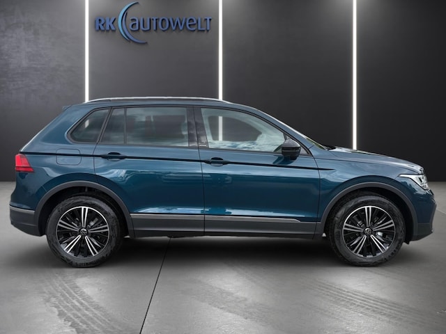 Volkswagen Tiguan ACTIVE 2,0 l TDI AHK-klappbar Navi 360 Kamera
