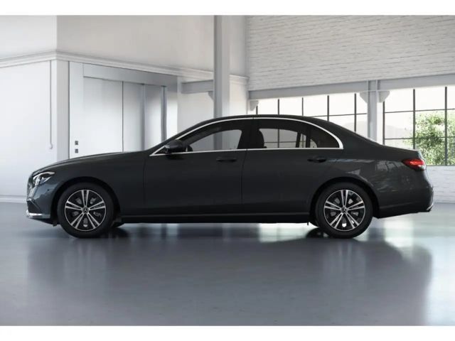 Mercedes-Benz E 220 AVANTGARDE E 220 d Sedan