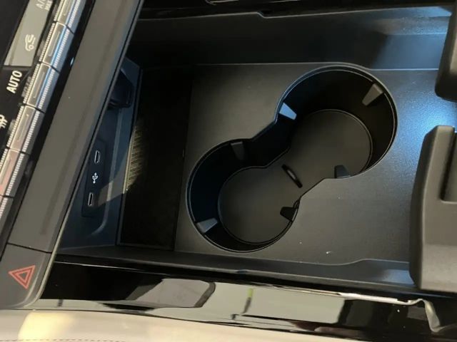 Renault Espace E-Tech Hybrid Iconic