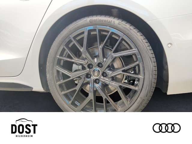 Audi A6 Avant Quattro S-Tronic