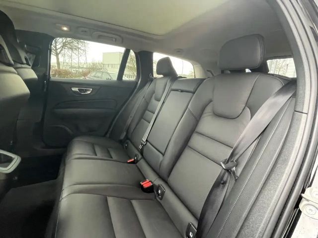 Volvo V60 Cross Country AWD Plus