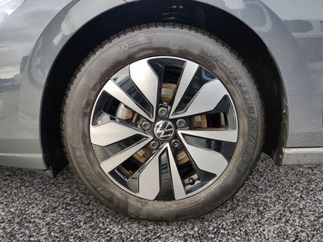 Volkswagen Golf 1.5 eTSI DSG Golf VIII Variant