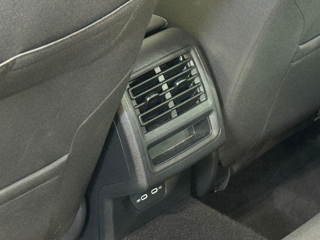 Volkswagen Golf 1.5 TSI Life Variant