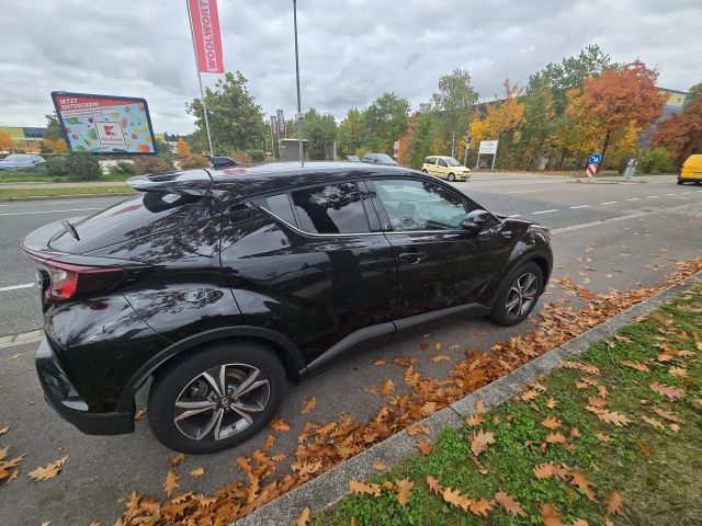 Toyota C-HR Hybride Team D