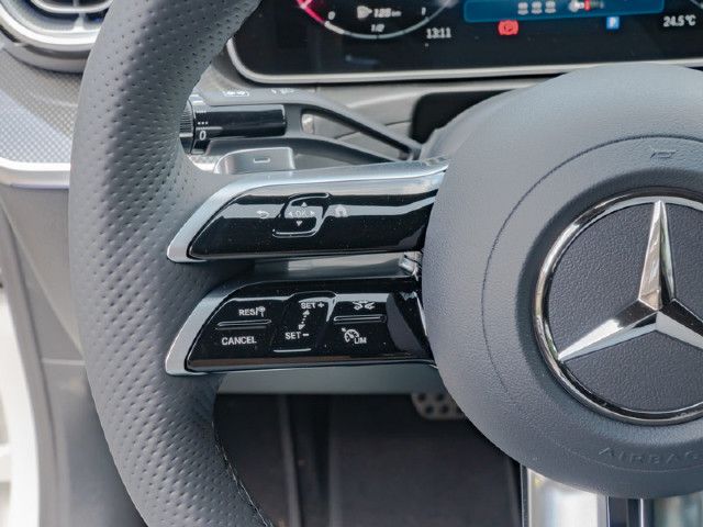 Mercedes-Benz C 200 AMG Line Sedan