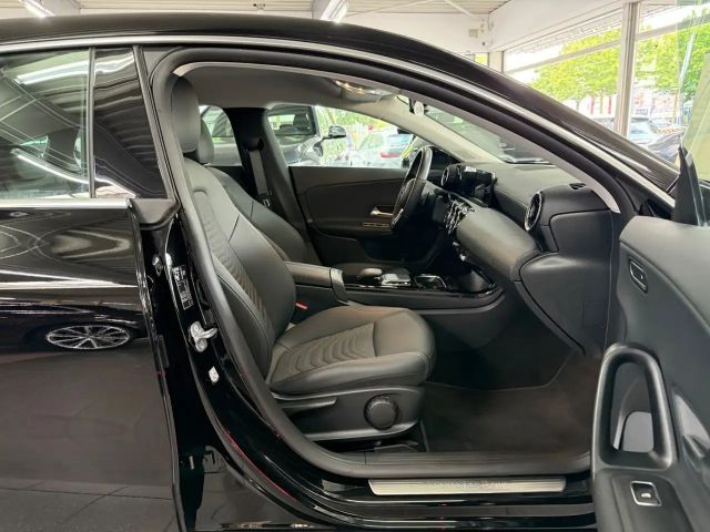 Mercedes-Benz CLA 200 CLA 200 d Shooting Brake