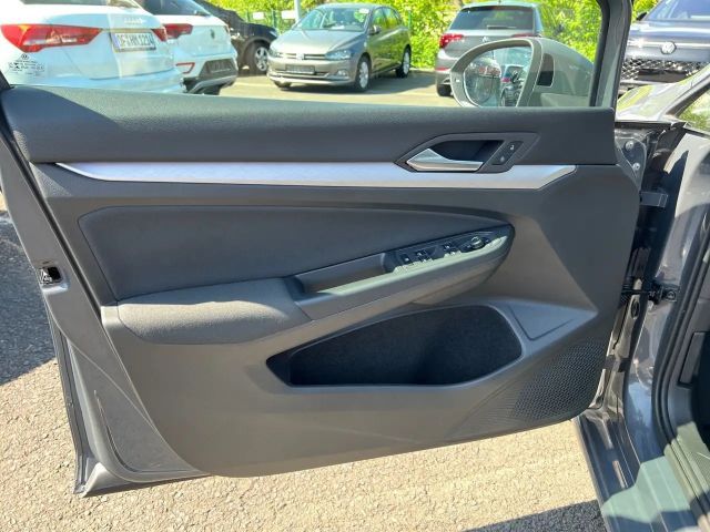 Volkswagen Golf 1.5 eTSI DSG Golf VIII Life