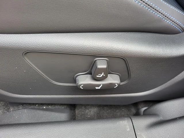 SsangYong Korando eMotion TITANIUM+ACC+LED+VERKEHRSZEICHEN