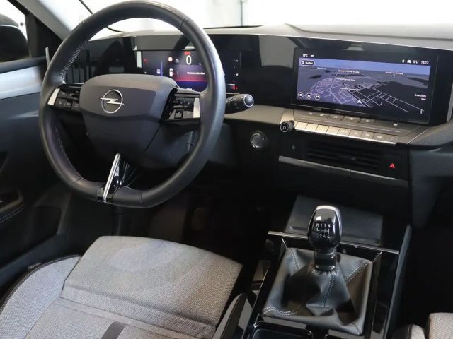 Opel Astra 1.2 Turbo Business Elegance