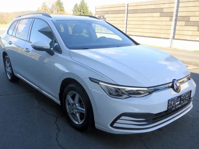 Volkswagen Golf Life Variant