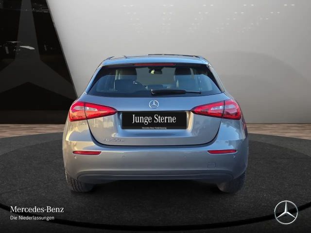 Mercedes-Benz A 250 A 250 e Style