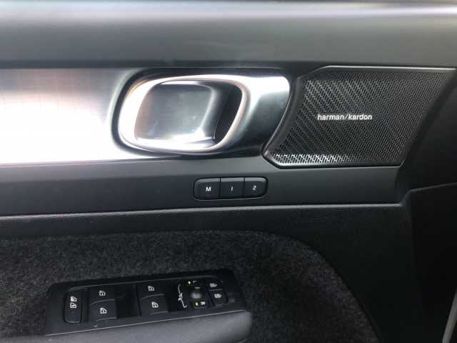 Volvo XC40 Dark Plus