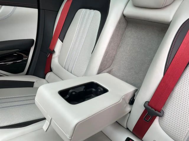 Aston Martin DBX 707 MY25