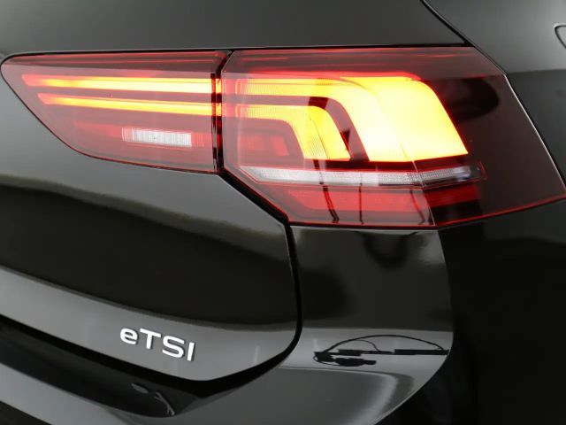 Volkswagen Golf 1.5 TSI DSG Golf VIII R-Line