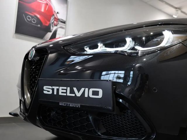 Alfa Romeo Stelvio AT8 Q4 Veloce