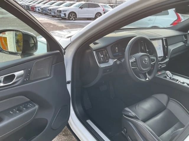 Volvo XC60 Dark Plus