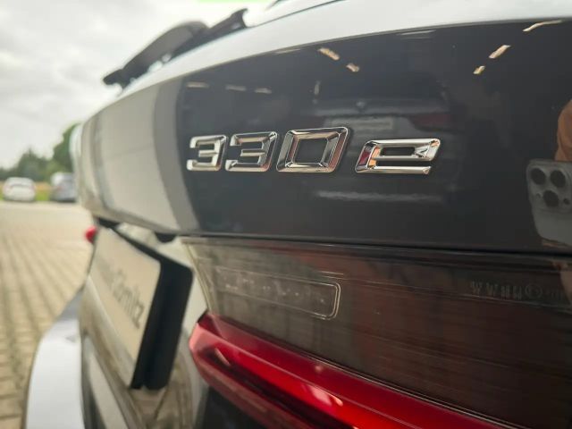 BMW 330 330e Touring xDrive