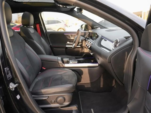 Mercedes-Benz A 35 AMG 4MATIC AMG Line