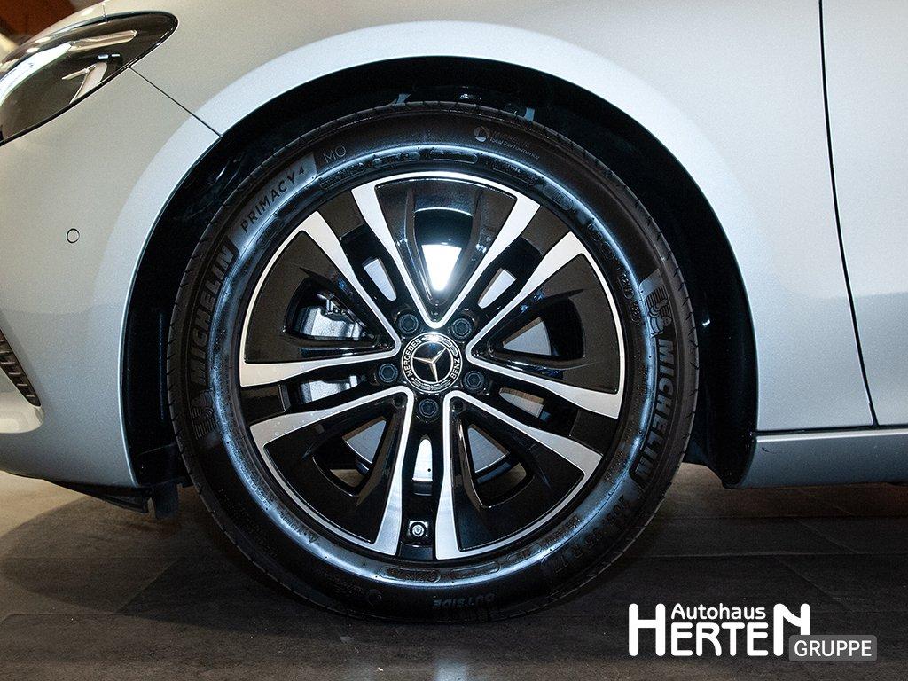 Mercedes-Benz B 180 Progressive Sedan