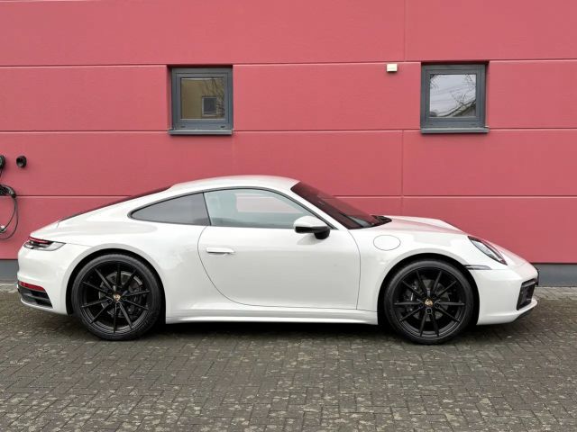 Porsche 911 992 Carrera Coupé