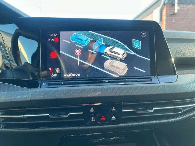 Volkswagen Golf 2.0 TSI Golf VIII