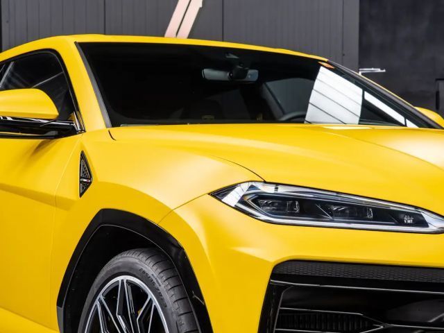 Lamborghini Urus Urus SE + B&W + Panorama + Massage seats + Ambient