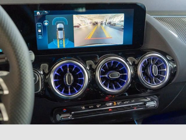 Mercedes-Benz GLA 180 AUT DynLicht Fernlichtass. Kam. KeyLess