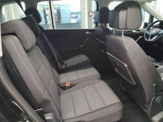 Volkswagen Touran 1.5 TSI DSG R-Line