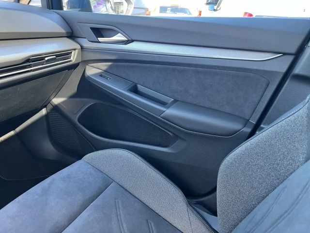 Volkswagen Golf 1.5 eTSI DSG Style