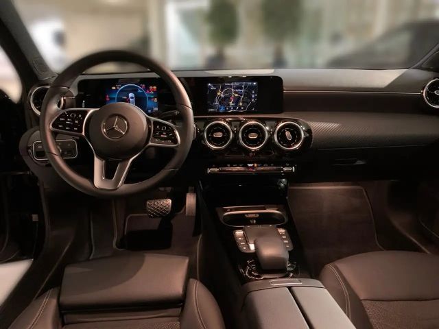 Mercedes-Benz A 220 A 220 d Style