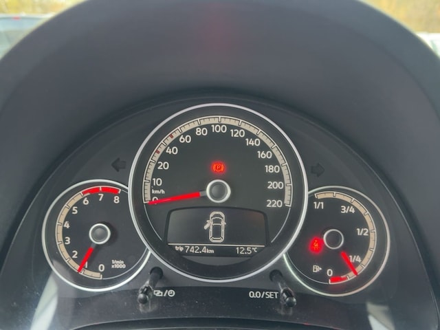 Volkswagen up! Move Move up!