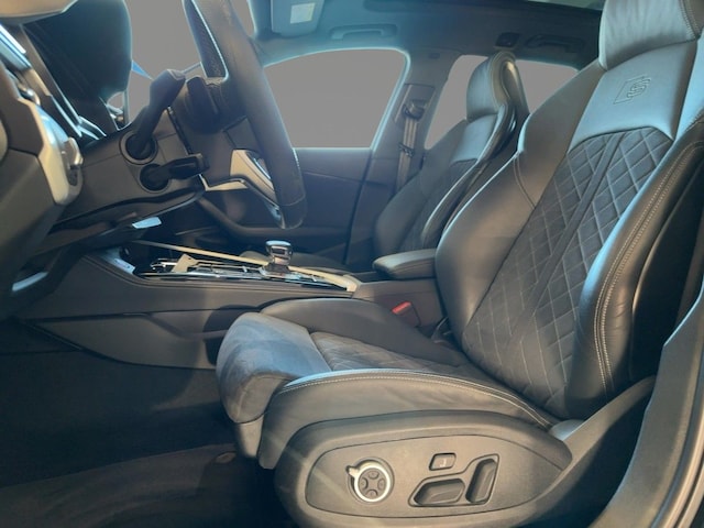 Audi S4 Avant Quattro