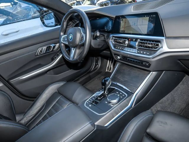 BMW 330 330e M-Sport Touring xDrive