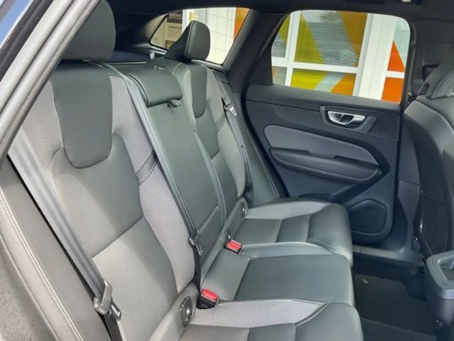 Volvo XC60 Dark Plus