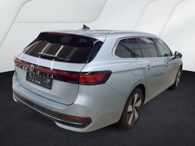 Volkswagen Passat 1.5 eTSI Business DSG Variant