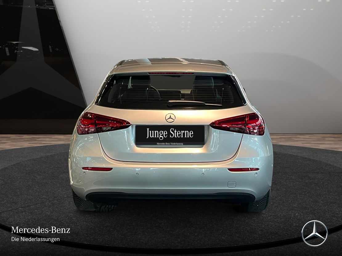 Mercedes-Benz A 180 A 180 d