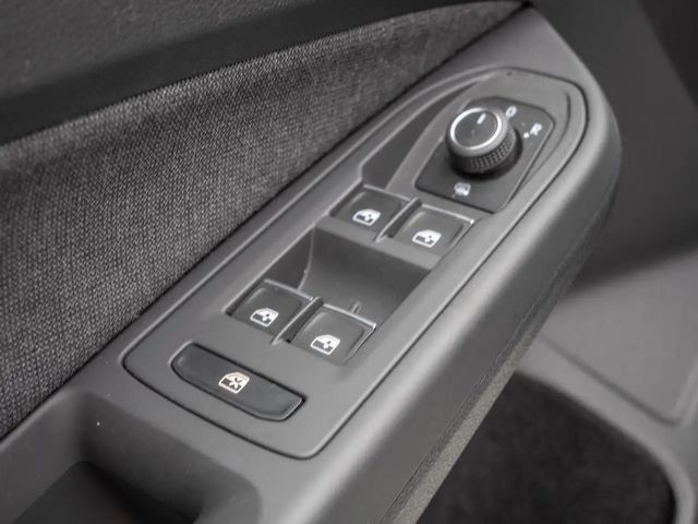 Volkswagen Golf 1.5 TSI Golf VIII Life