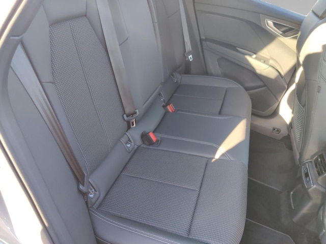 Audi Q4 e-tron SUV 45 e-tron Audi Q4 e-tron