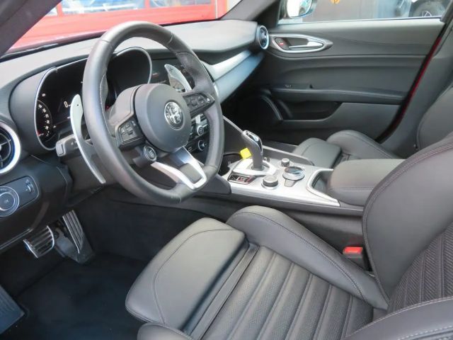 Alfa Romeo Giulia AT8 Q4 Veloce