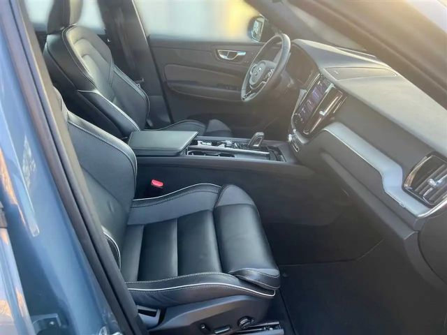 Volvo XC60 AWD R-Design